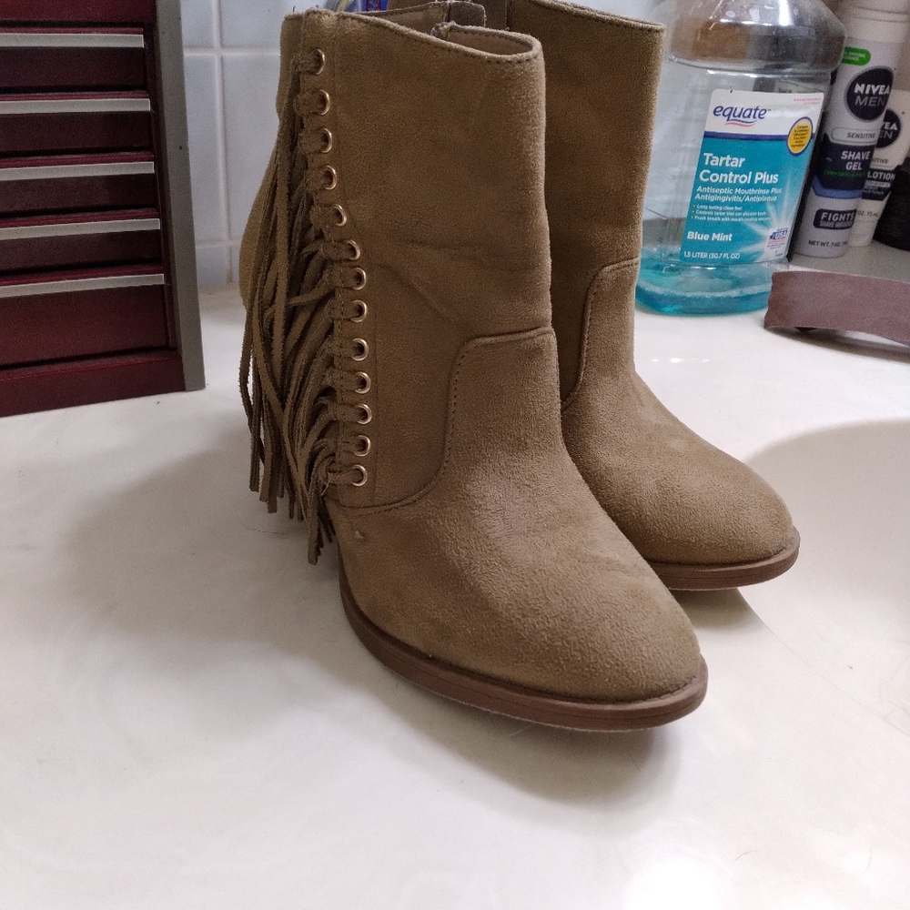 Fringe Heel Boots 7.5
